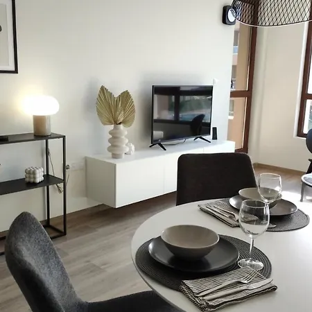 Beachfront Apartments, Burgas Beach 2 דירה *