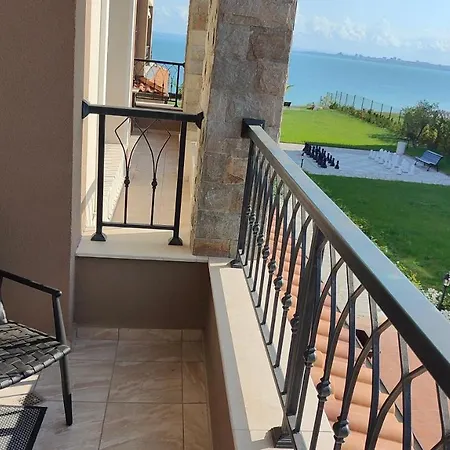 Apartment Beachfront Apartments, Burgas Beach 2