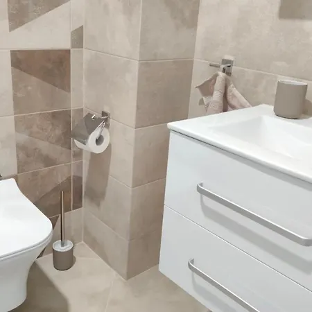 Apartment Beachfront Apartments, Burgas Beach 2